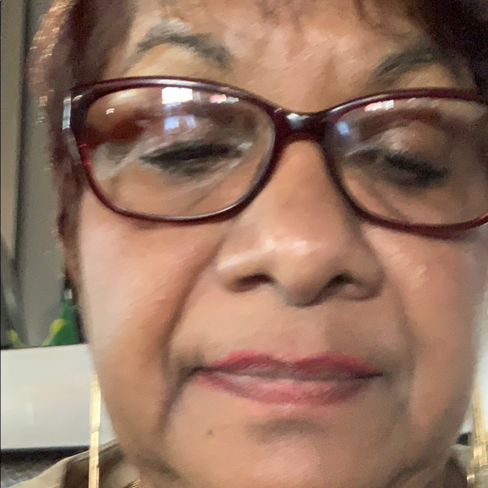 Meet your Posher, Karla
